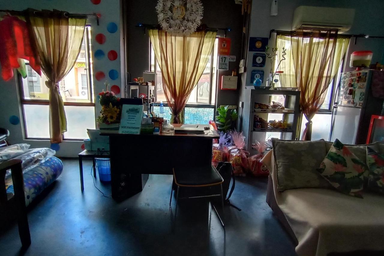 SPOT ON 89952 Sayang Selalu Guest House Malacca Bagian luar foto